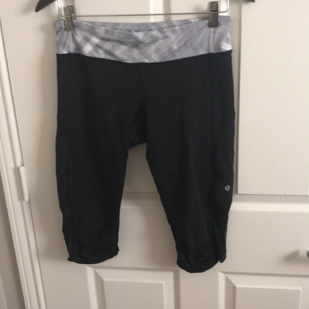 Lulu lemon cropped yoga pants